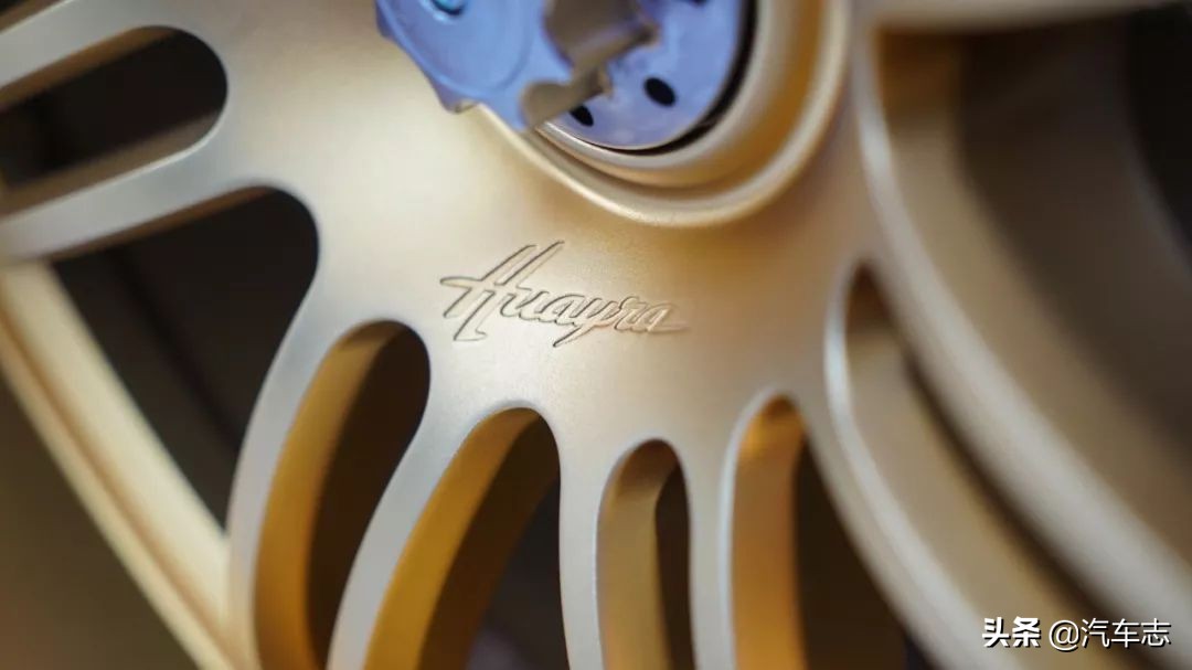 价值1亿元钱的白色法拉利拉法,迈凯伦p1法拉利拉法三大神车