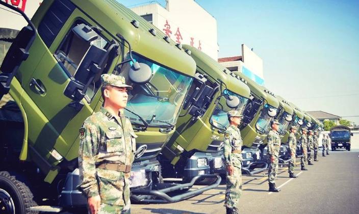 为啥*用军**车都用柴油机，而不用汽油机呢？4个特点汽油机无法相比