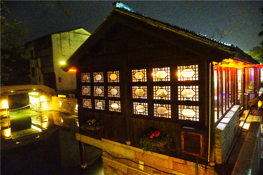 江南6大古镇的南浔拥有七千多年历史，一个湖州市不抵南浔半个镇