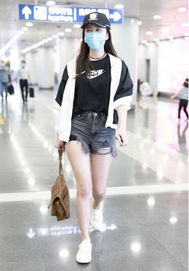 娄艺潇牛仔短裤,娄艺潇牛仔短裤图片