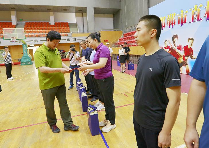 邯郸市直机关乒乓球赛,邯郸举办青少年乒乓球比赛