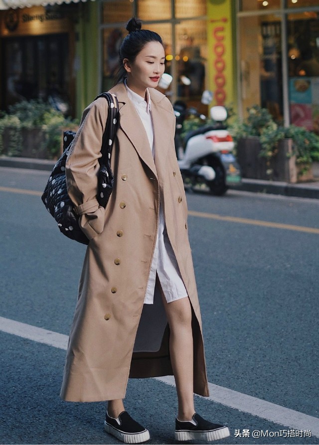 风衣搭配马丁靴好看吗,风衣鞋子搭配马丁靴还是老爹鞋