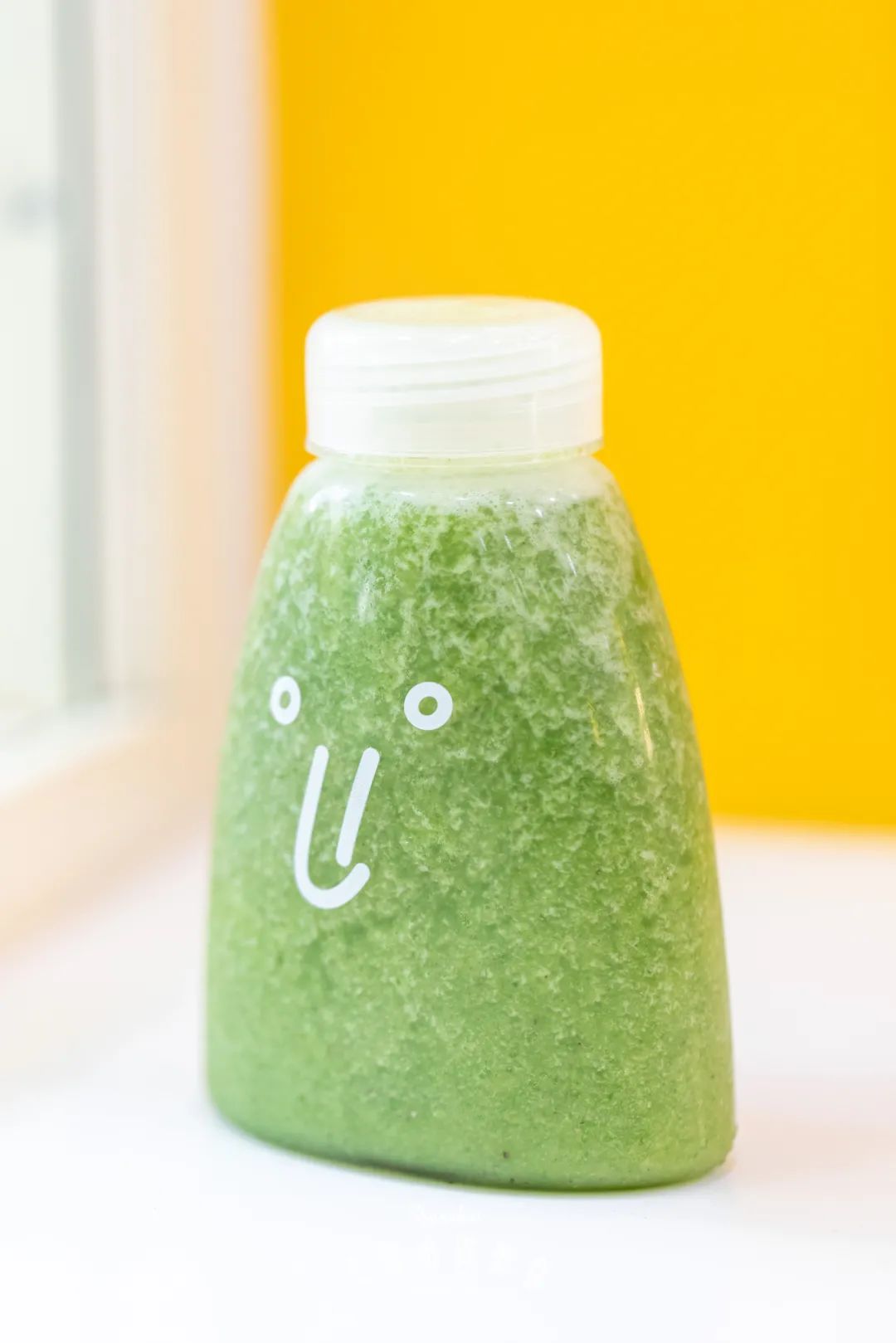 上海人有福！乌鲁木齐中路空降Ins网黄，连果汁也要私人定制