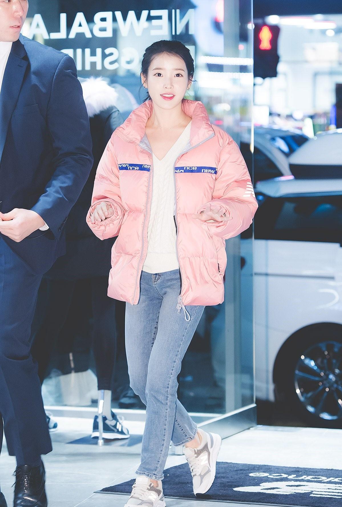 羽绒服潮流中长韩版明星同款,明星同款平价有质感的羽绒服