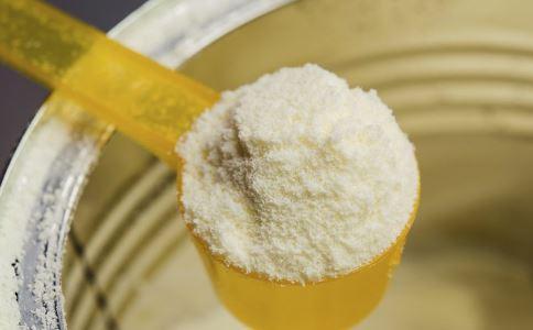 央视曝光八款毒奶粉批号 (中国进口毒奶粉事件)