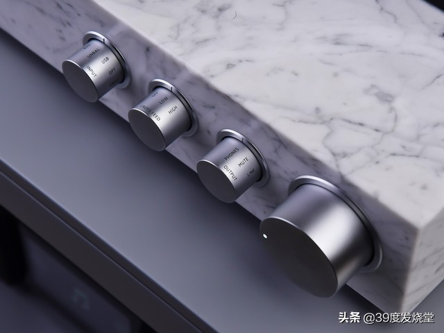 森海塞尔和奥菲斯耳机哪个好,森海塞尔耳机一代和二代外观区别