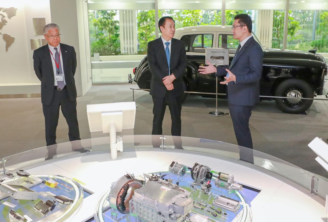 许家印圆造车之梦,许家印去法拉第未来考察