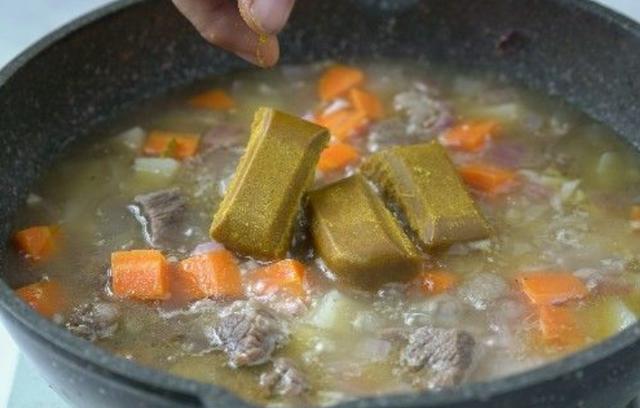 牛肉可不可以不焯水直接烧,咖喱牛肉的做法最正宗的做法