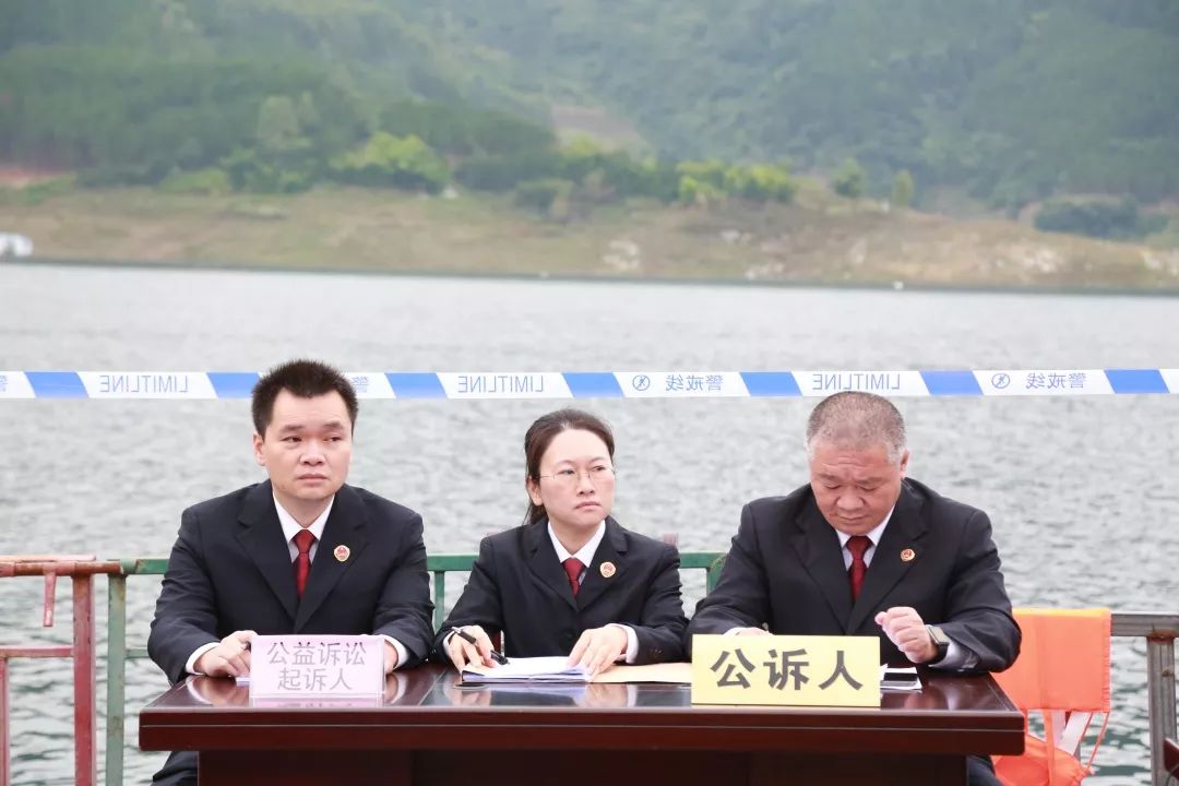 【第352期】销售“美国伟哥”等假药！隆林各族自治县人民检察院提起首例药品领域刑事附带民事公益诉讼！