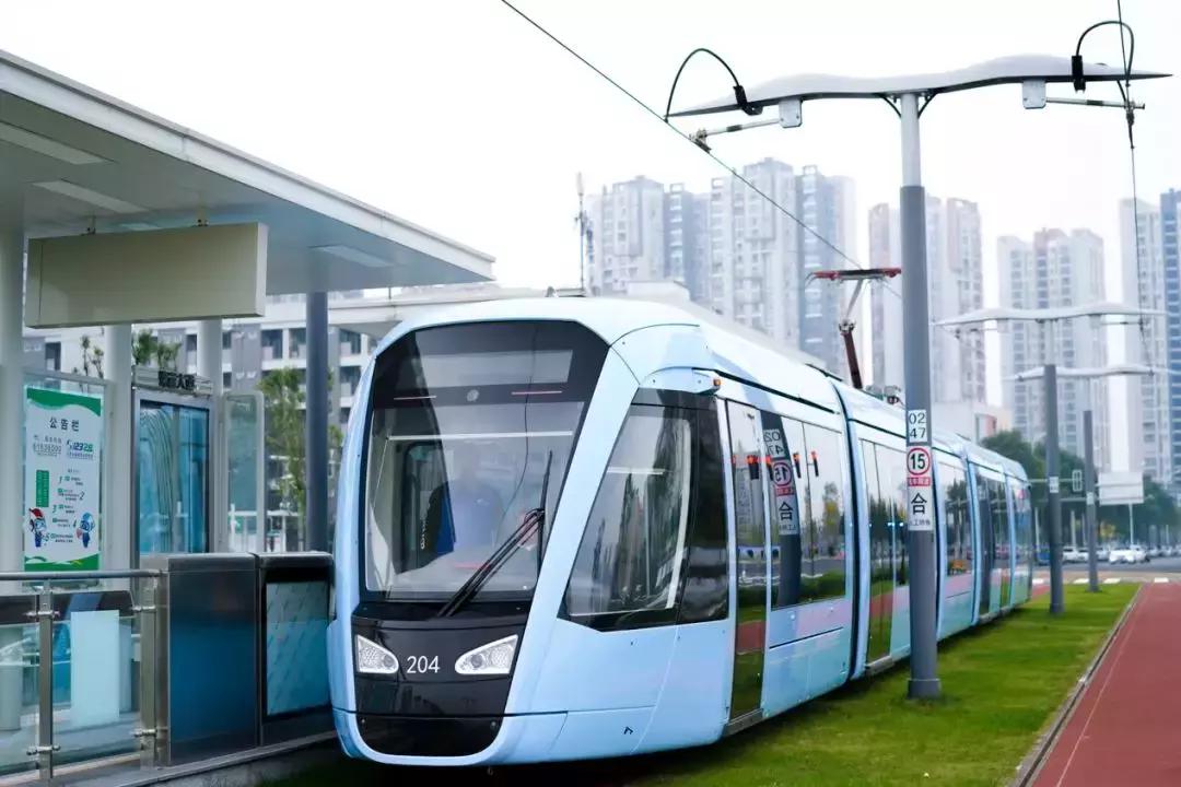 有轨电车蓉2号线驾驶员,成都蓉2号有轨电车司机