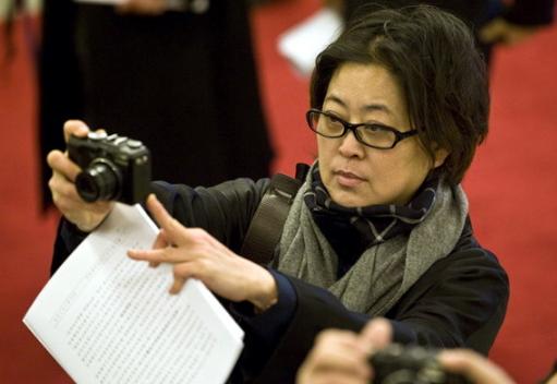 她连续主持13次春晚,她主持了17个春晚