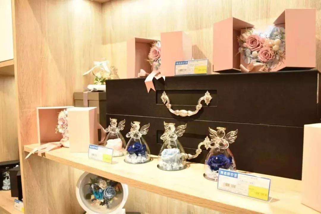 娴庡崡鍊煎緱閫涗竴鍦堢殑璐墿涓績,娴庡崡涓栫晫绾ф秷璐规墦鍗″湴