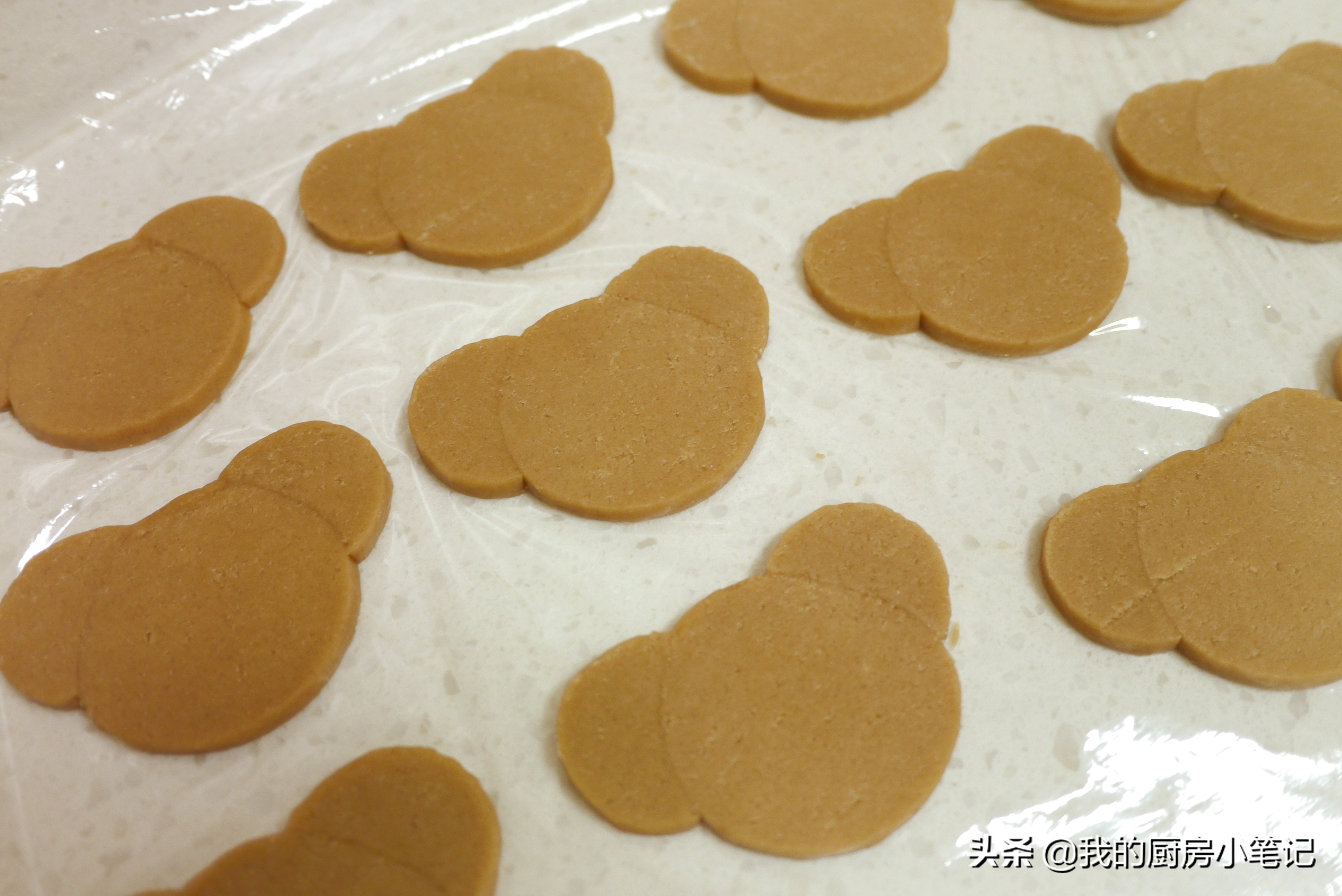 自制超萌卡通饼干，充满童趣的手工小熊饼干，小朋友见了爱不释手