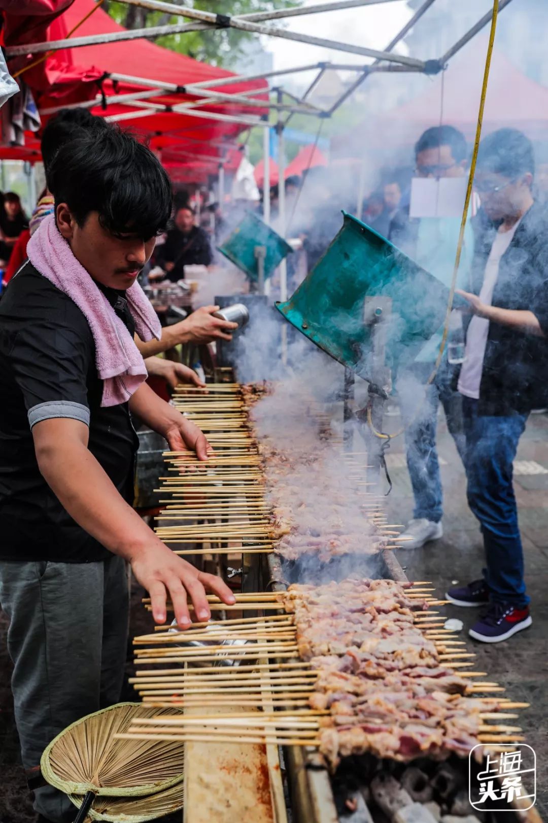 结棍！浦东版的“小*疆新**”美食一条街，让全上海人都羡慕