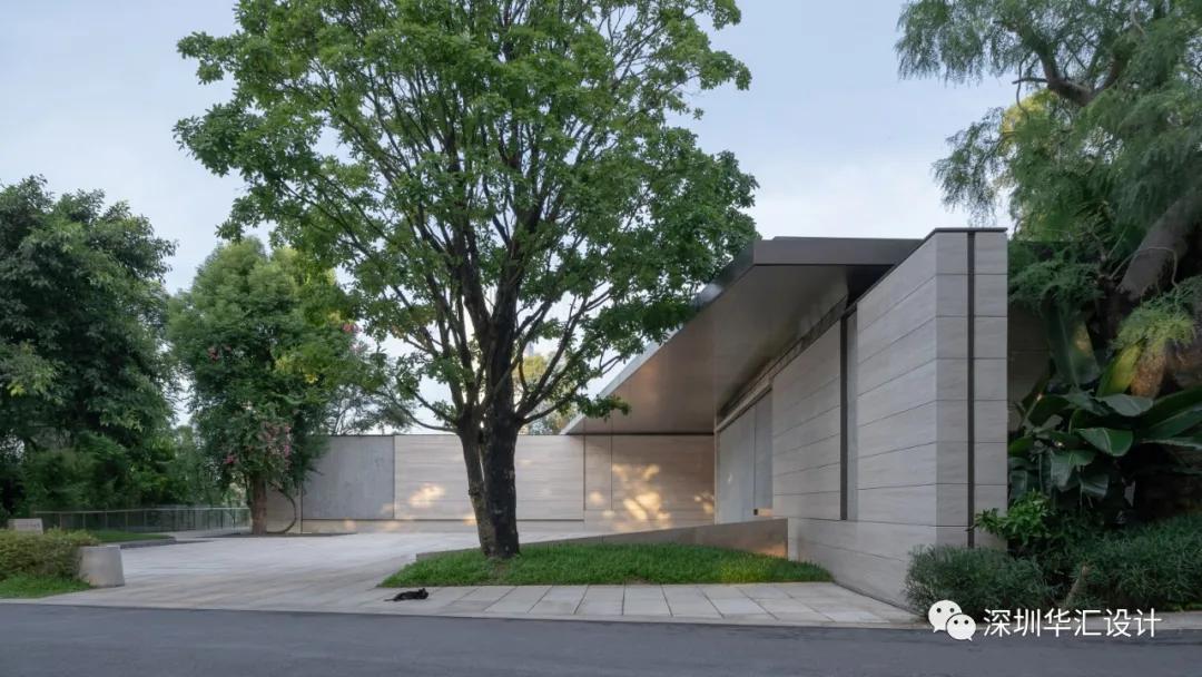 深圳莲花山公园展示中心——糅合自然与陈列的墙/深圳华汇设计