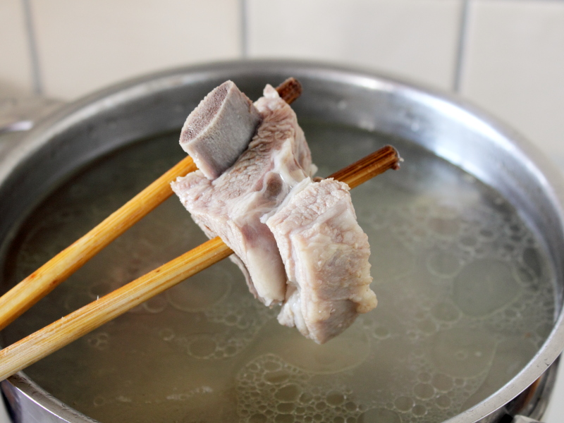 如何熬羊骨头汤,怎样熬羊骨头汤香好喝