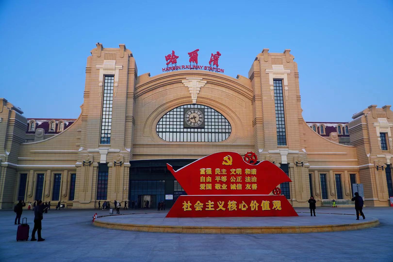 中国夏天最适合避暑城市,夏天热去哪里旅游避暑最好