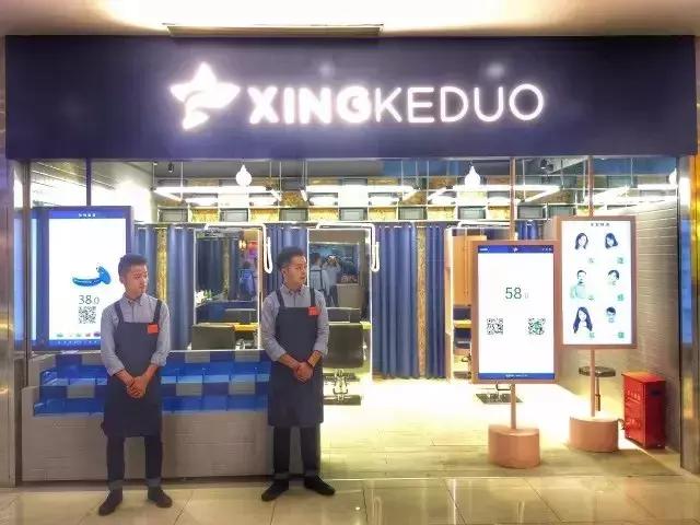 不洗头、不办卡！15分钟剪一个头，20㎡理发店月营收10万元