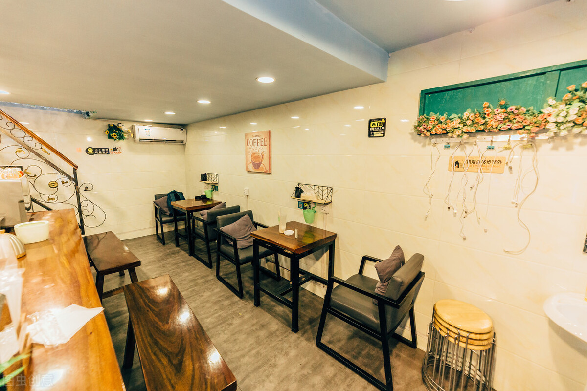 身边奇怪的店：感觉没啥人去消费，还能一直开着