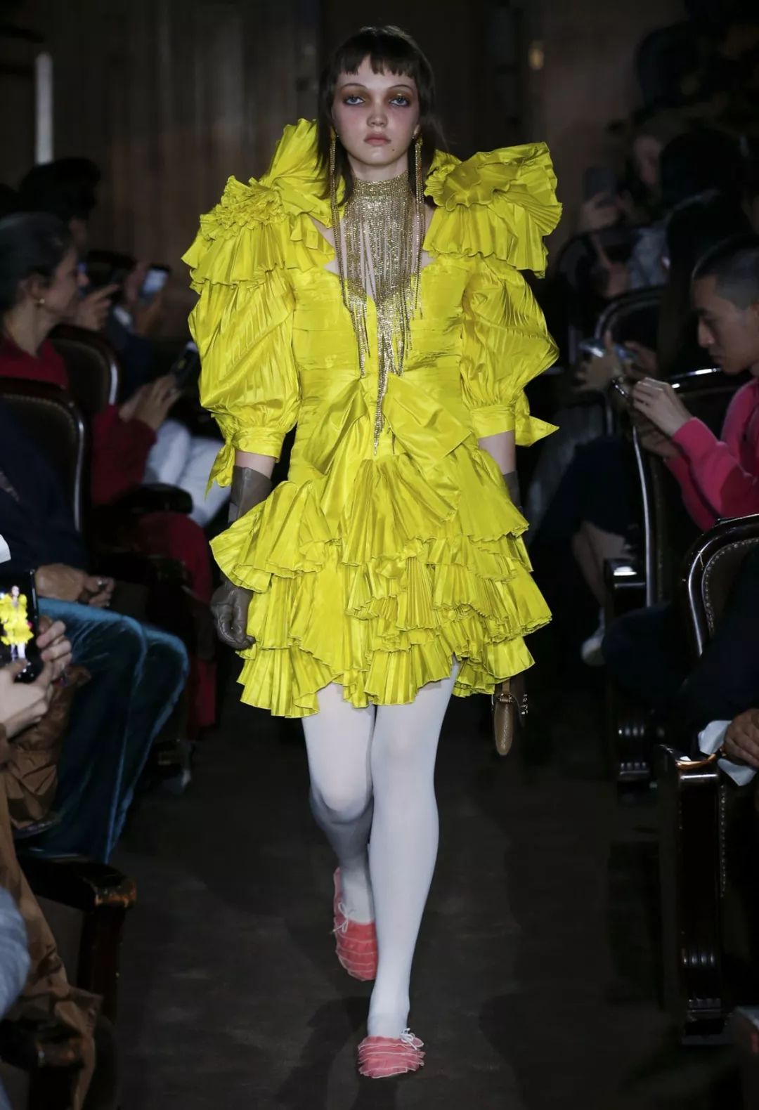 刘雯樱花紫色,刘雯拍过啥片