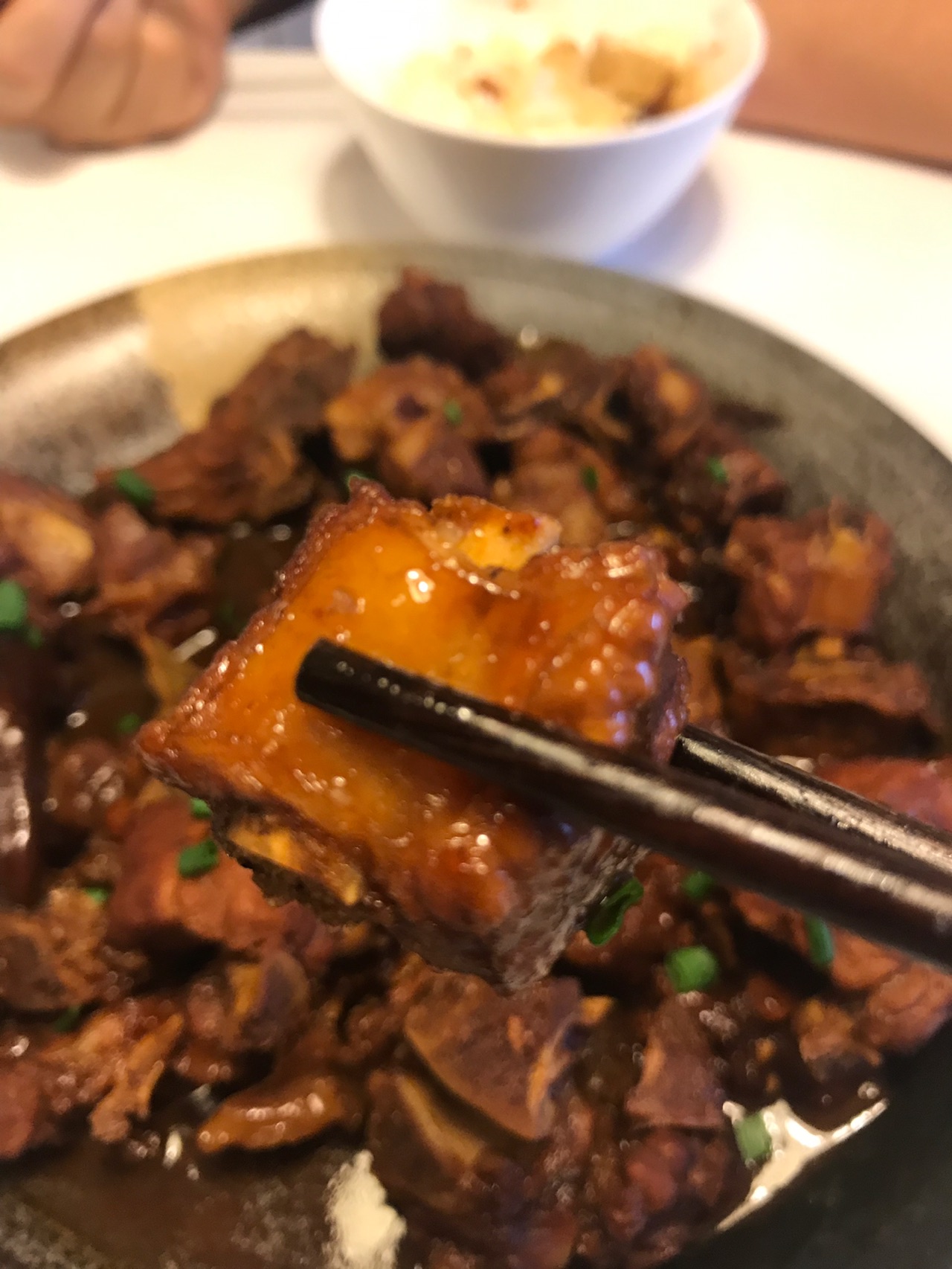 红烧排骨的家常做法最正宗的做法,红烧排骨最正宗的做法和步骤