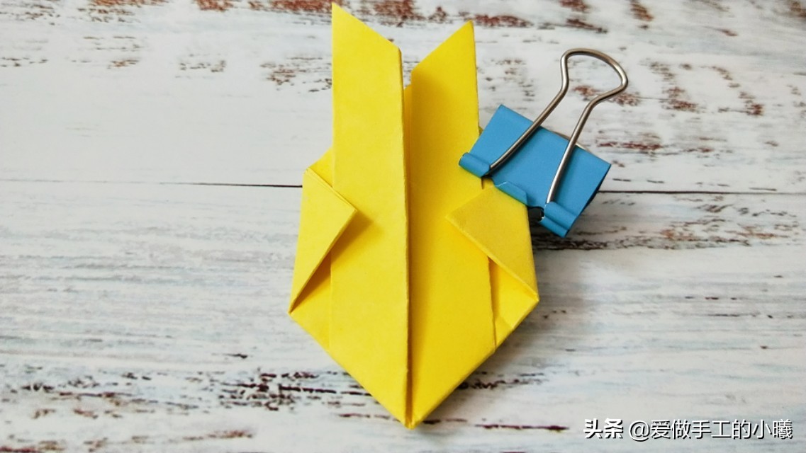 折扫帚簸箕的折纸步骤图,三角插折纸簸箕教程