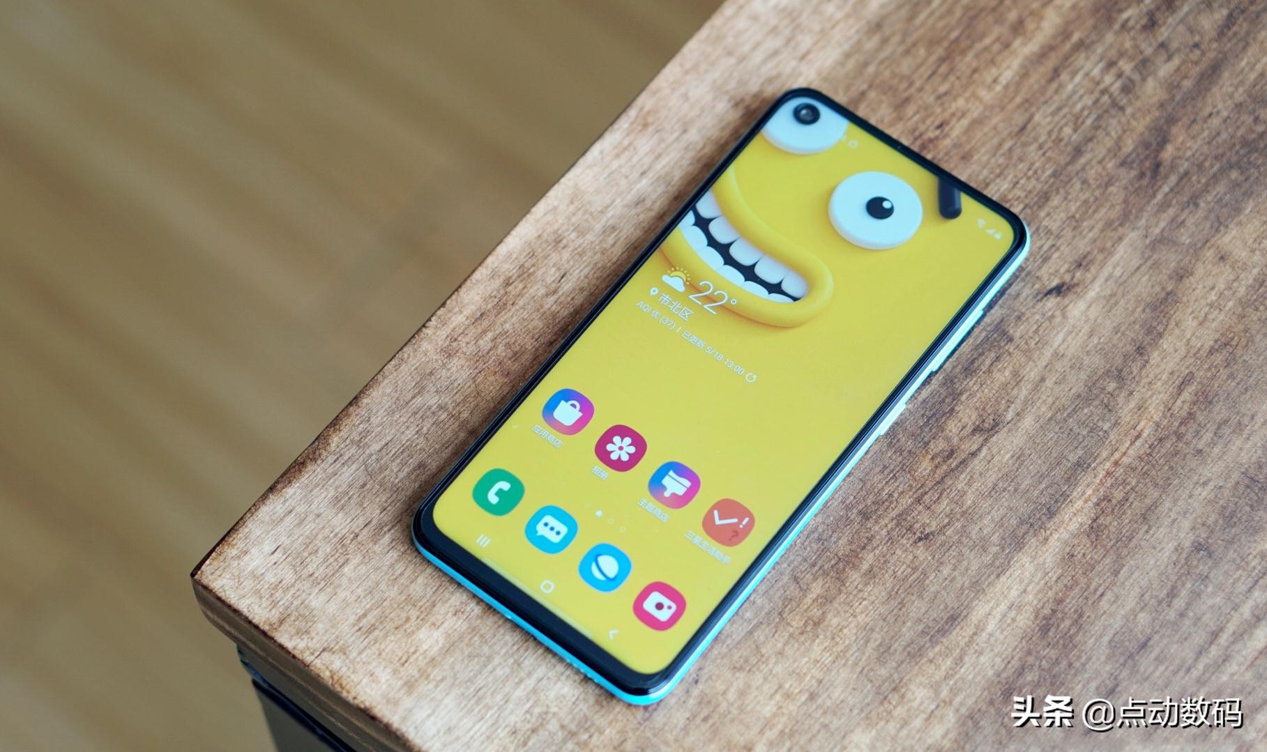 三星华为旗舰千元机,折叠屏手机3000元三星华为