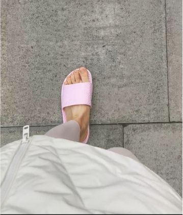 英国新冠高烧3天,英国新冠发高烧三天严重吗