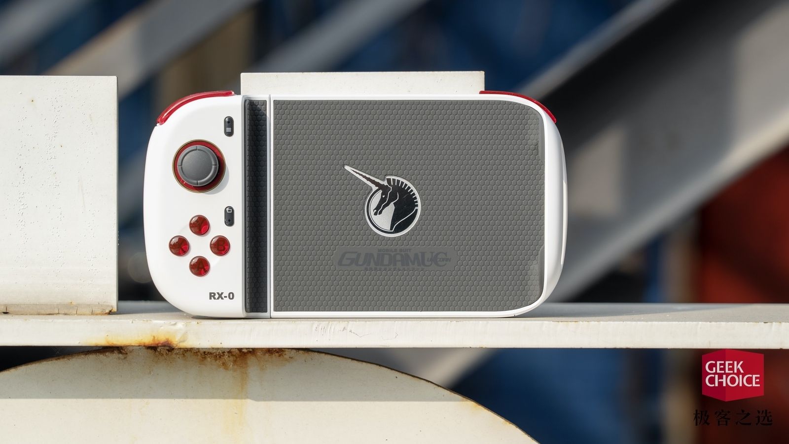 oppo高达版手机游戏手柄,oppo高达联名游戏手柄