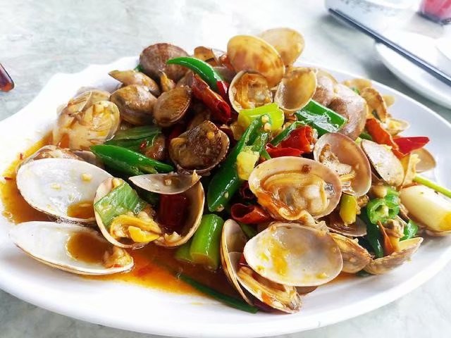 在这个阳光明媚的春季,在这个阳光灿烂的日子里