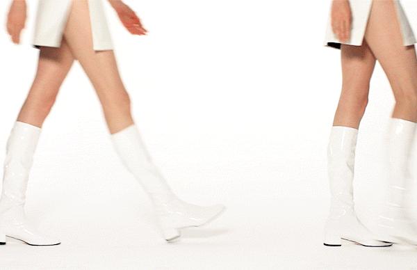 裤脚塞靴子好还是卷起来好,裤脚塞靴子