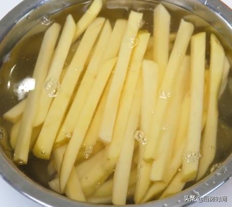 为什么我炸的薯条凉了后软趴趴的,薯条怎么炸的又酥脆不回软