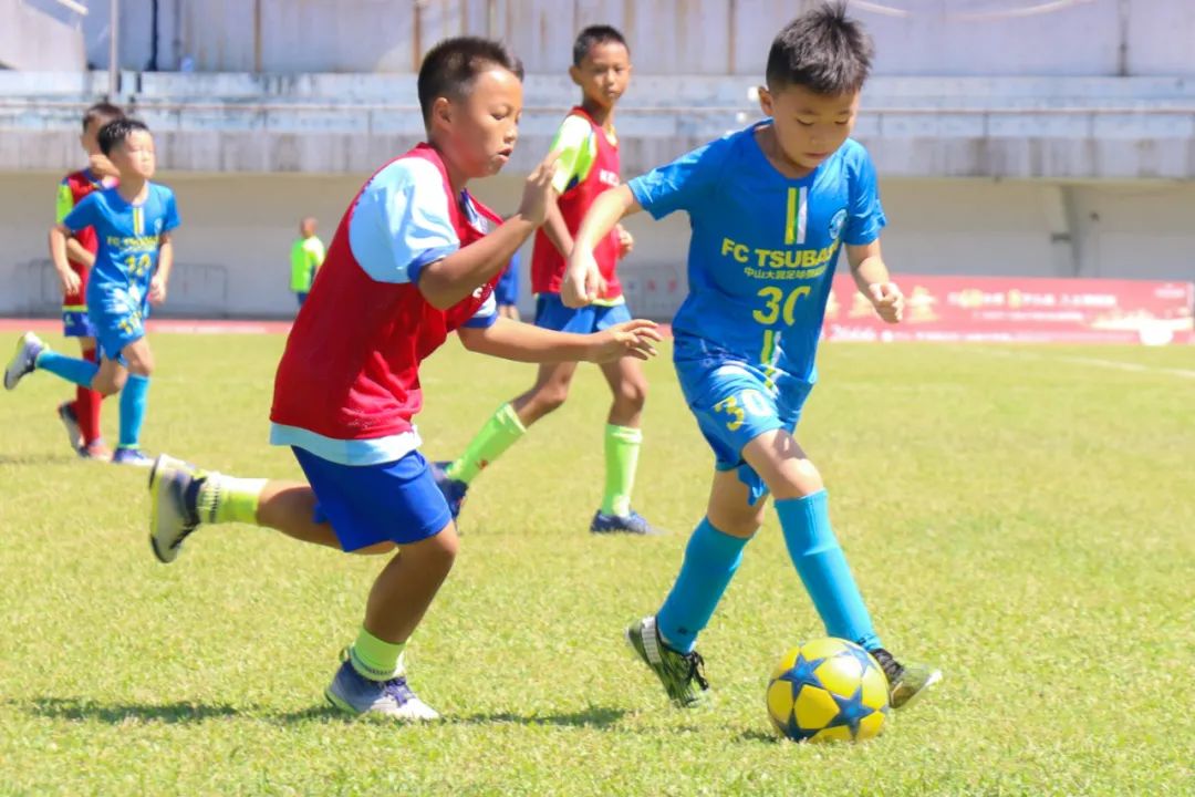 当中山、日本足球青训“激情相遇”，你更支持谁？