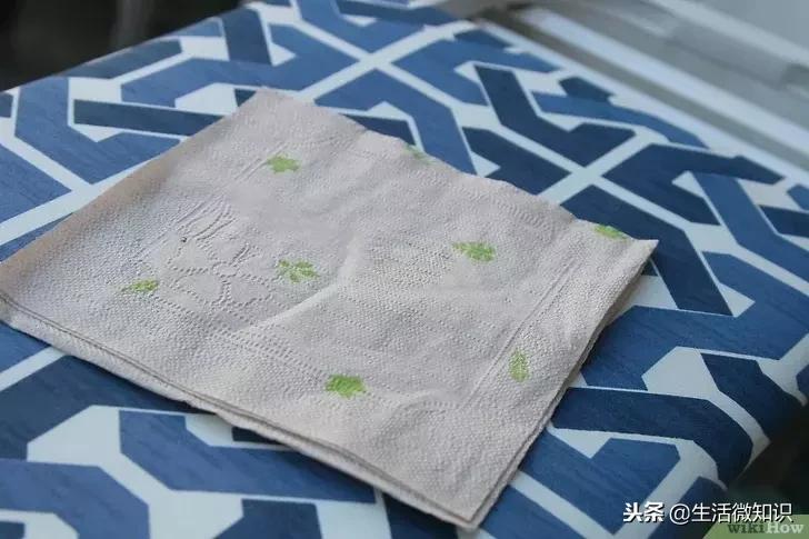 学会这两个方法，让熨斗光洁如新！