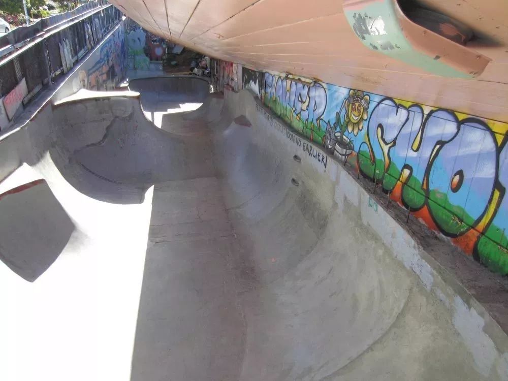 限定疯抢、潮人云集，Supreme新店为什么就选了旧金山