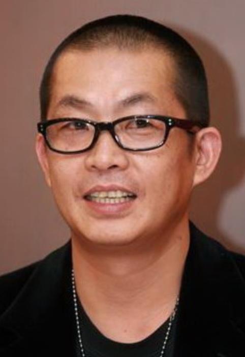 吴京20年前演过的电影,吴京狼牙导演