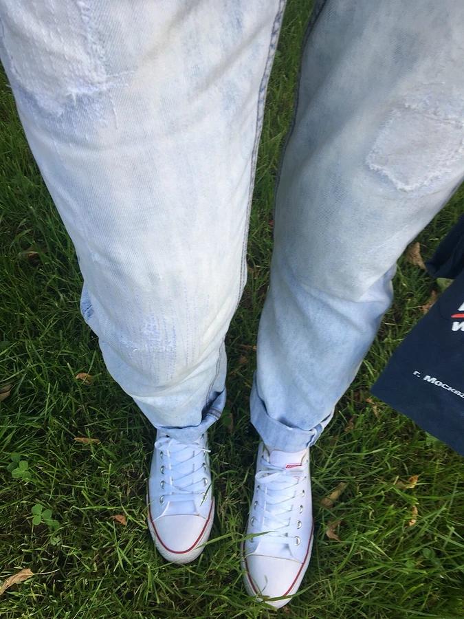 牛仔裤烂了个洞应该如何修补,牛仔裤边磨破了怎么修补