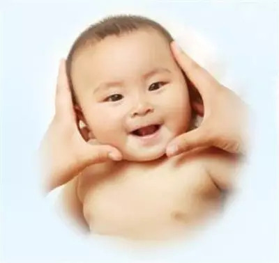如何给小婴儿做抚触,怎样给婴儿抚触按摩