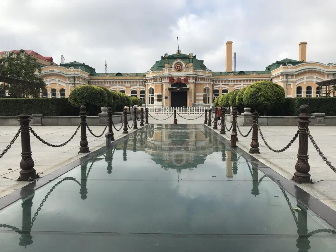 还记得朱自清的荷塘月色吗,朱自清火车站背影原型照片