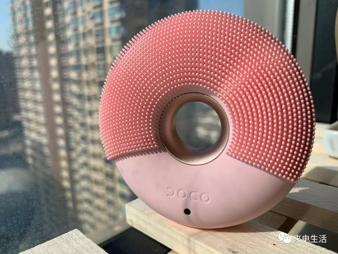 硅胶洁面仪的正确使用方法,硅胶洁面仪和手动洁面仪