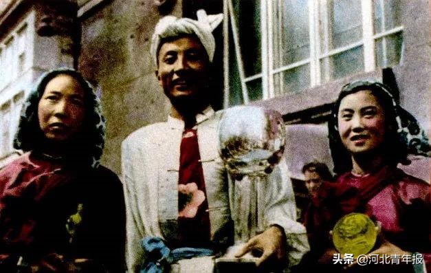 86岁郭兰英的一跪，让人掉泪！这一切源自周总理对她说的“传下去”