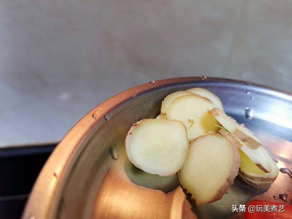 干锅不放葱,干锅西兰花五花肉的做法