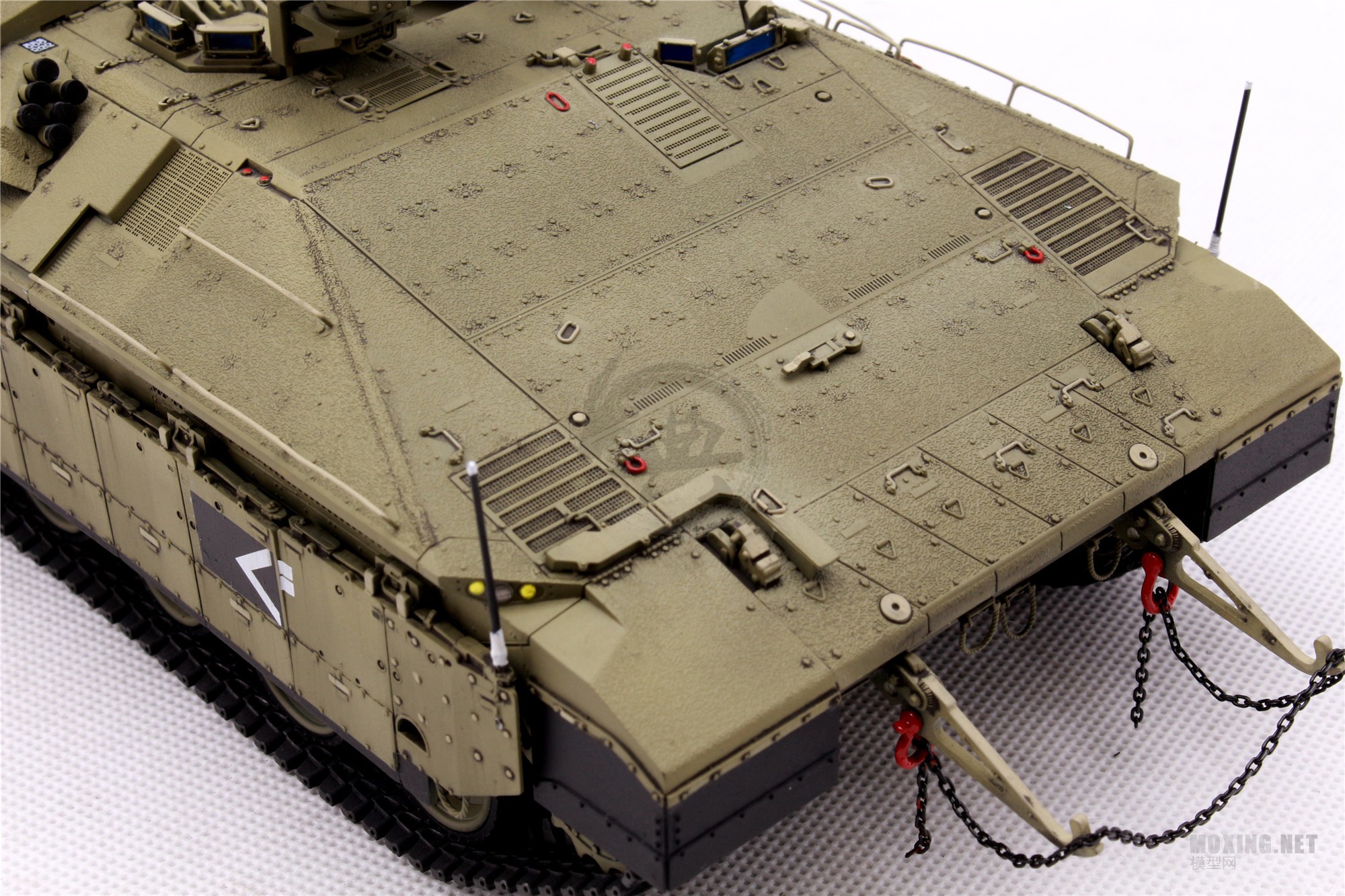 MENG,SS-018-1/35以色列“雌虎”重型装甲运输车-简介与开盒