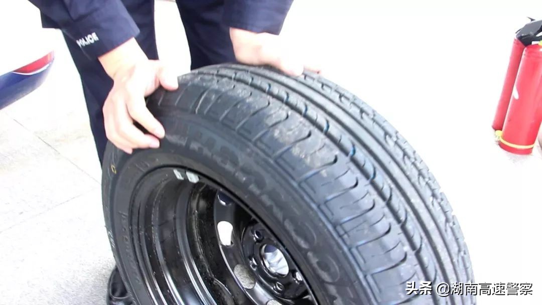 @所有人|满满干货！蜀黍手把手教你换备胎，每个人都能学会。。。