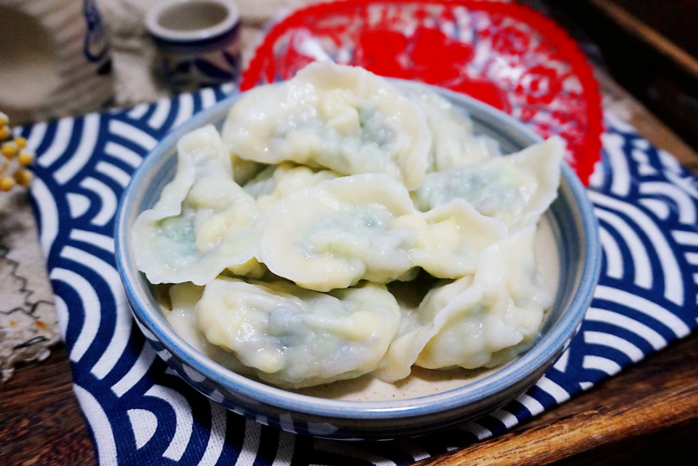 素馅饺子怎么调鲜嫩多汁,素馅饺子怎么调馅好吃呢