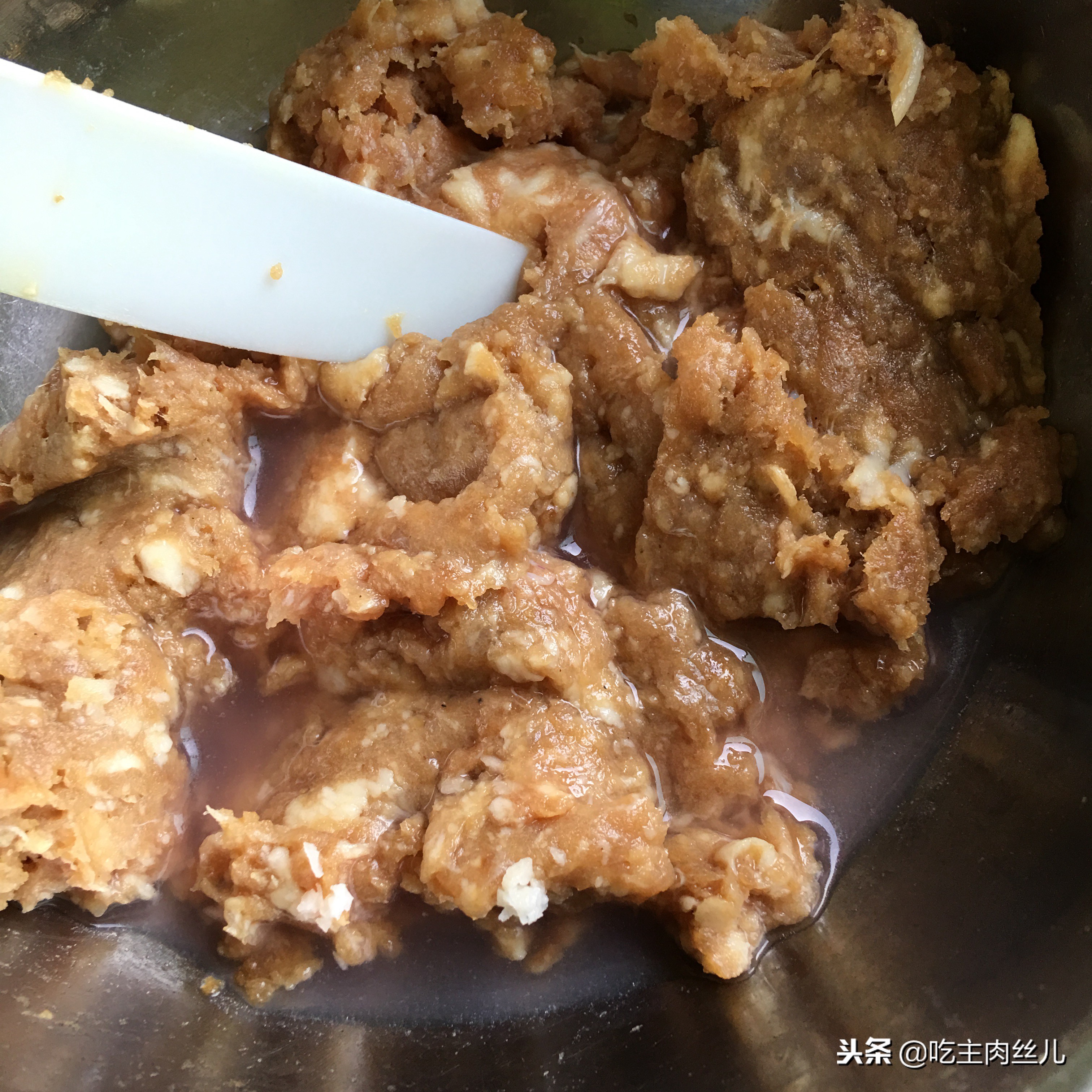 饺子皮不硬的秘诀,饺子皮不粘的小窍门