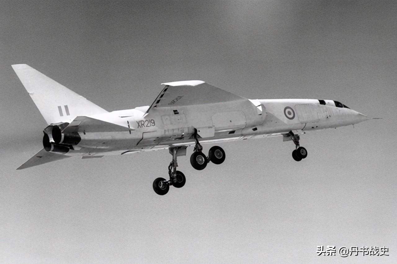 英国轰炸机型号一览表,英国中程轰炸机