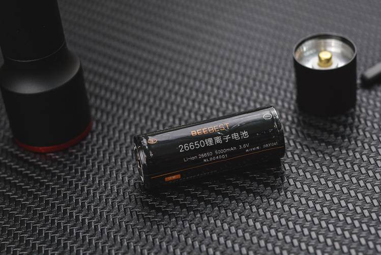 极蜂强光手电筒好吗,极蜂手电筒有哪些问题