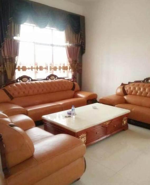 同学家的独栋别墅带院子,同学家农村别墅