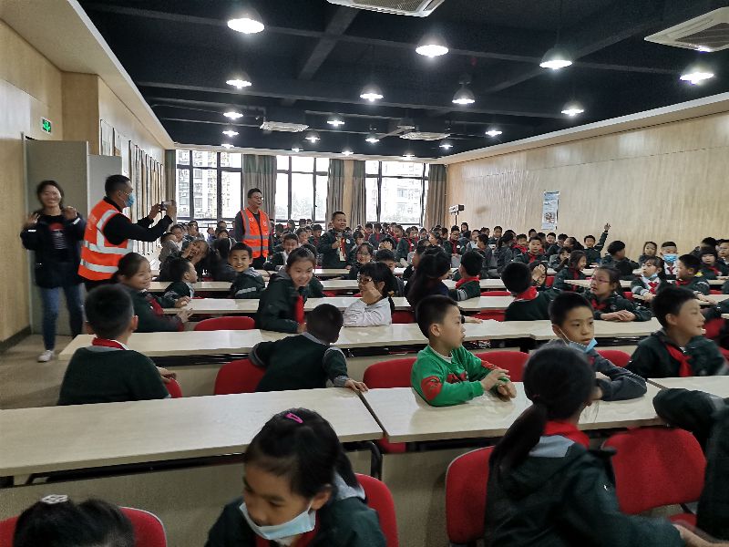 童心小学两江新区,两江新区童心小学开学